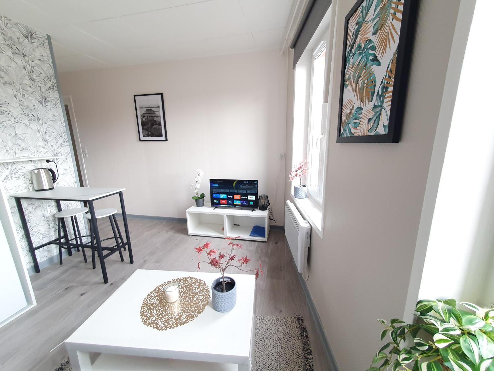 C5 Charmant Petit Deux Pieces Centre Ville Cambrai Esterno foto
