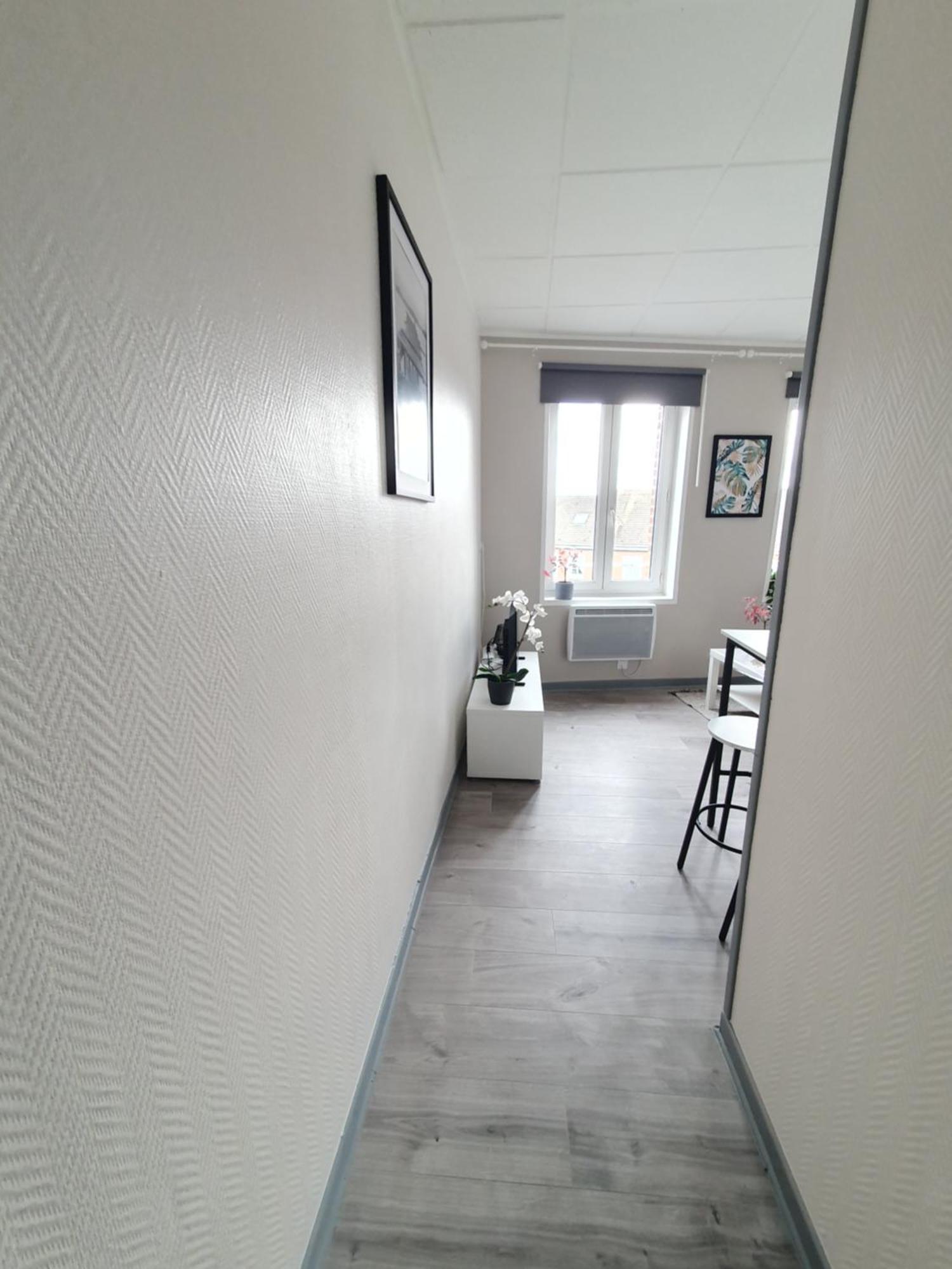 C5 Charmant Petit Deux Pieces Centre Ville Cambrai Esterno foto